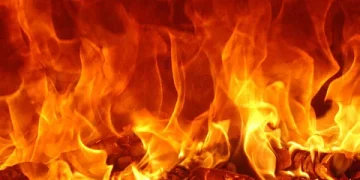 ندوارہ میں دوران شب بھیانک آگ، 4 رہائشی مکانات، ایک گاوخانہ اور ایک کٹہار خاکستر