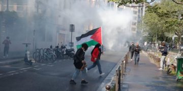 اسرائیلی فوجیوں کے ساتھ جھڑپوں میں فلسطینی مظاہرین زخمی
