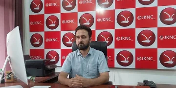 حکمرانوں کی طرف سے جموں وکشمیر سے متعلق کئے جارہے دعوے جھوٹ اور فریب:عمران نبی ڈار