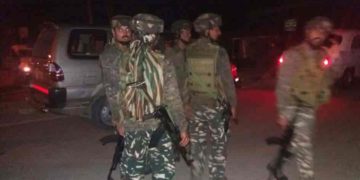 جنوبی کشمیرمیں تین ملی ٹینٹ حملے ، ایک غیر مقامی ترکھان اور تین اہلکار زخمی