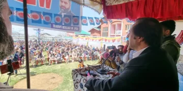 کشمیری مسلمانوں نے کشمیری پنڈتوں سے زیادہ نقصان اٹھایا :سجاد لون
