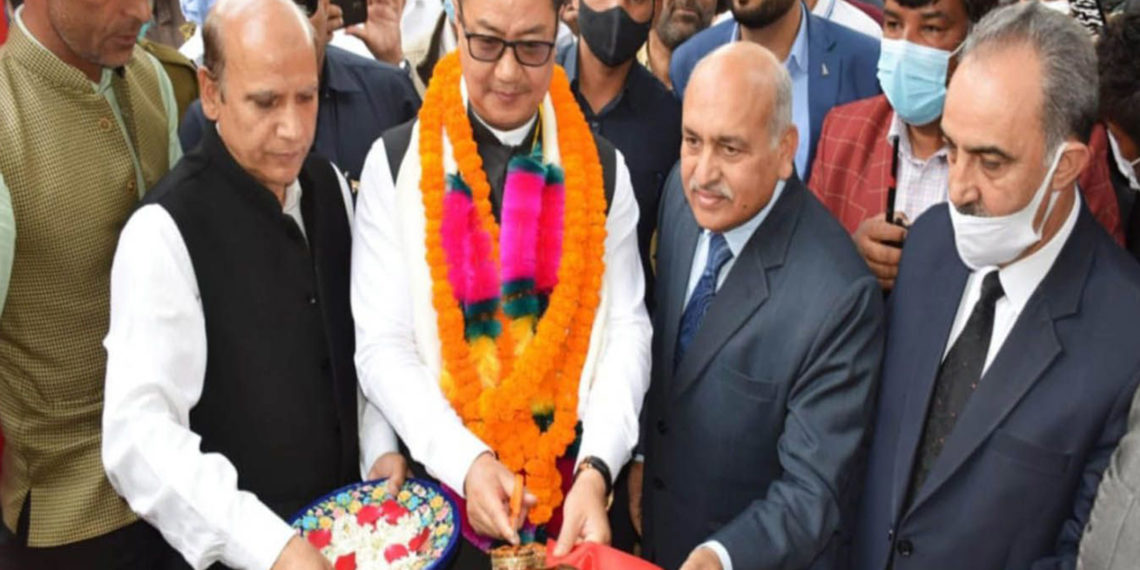وزیر اعظم کی قیادت میں کشمیر میں حالات نارمل ہوئے ہیں : کرن رجیجو