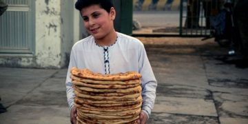 پڑوسی اور مسلم ممالک افغان عوام کے مفادات کے تحفظ کے لیے تعاون کریں، عالمی برادری