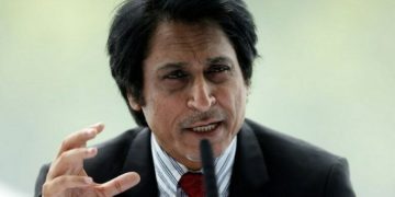 پی سی بی چیئرمین رمیز راجا کا مستعفی نہ ہونے کا فیصلہ