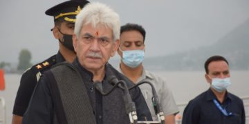 کشمیر میں سیاحت کا سنہرا دور چل رہا ہے: منوج سنہا