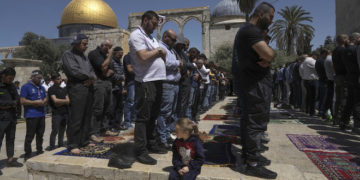 اسرائیلی پولیس مسجد اقصٰی میں داخل، دو فلسطینی گرفتار
