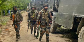 بارہ مولہ میں 40 گھنٹوں تک جاری تصادم اختتام پذیر، تین جنگجو ہلاک ،پانچ فورسز اہلکار زخمی