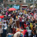 عیدالفطر کے پیش نظر وادی کشمیر کے بازاروں میں گہماگہمی
