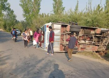 اننت ناگ حادثے میں 6 سیاح زخمی