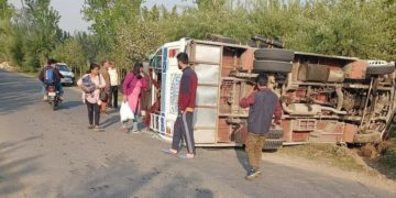 اننت ناگ حادثے میں 6 سیاح زخمی