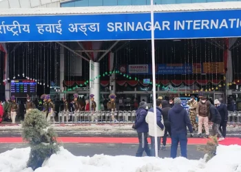 سری نگر ہوائی اڈے پر ہیلی کاپٹروں کی نائٹ پارکنگ کی درخواست فیس میں نصف کمی