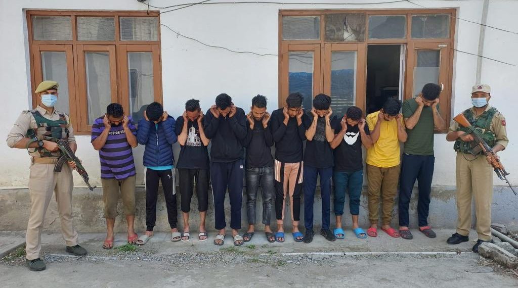 یاسین ملک کے گھر کے باہر ملک مخالف نعرہ بازی کرنے والے 10 ملزم گرفتار: پولیس