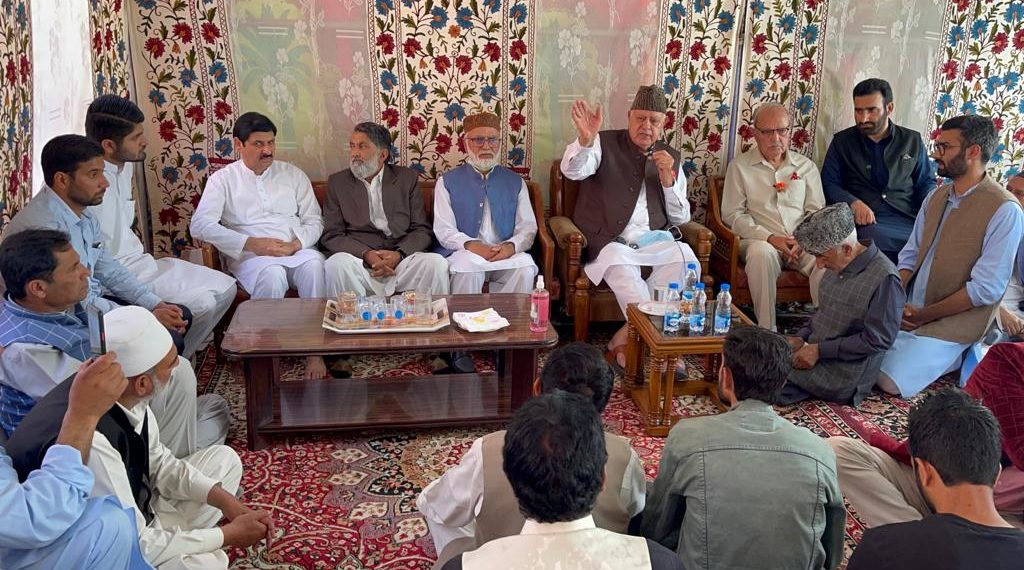 جموں و کشمیرمیں امن و امان کی بحالی کی خاطر آئینی وجمہوری حقوق کی بحالی ناگزیر: ڈاکٹر فاروق عبداللہ