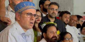 کشمیرمیں نارملسی ہے تو پنڈت نوکریاں چھوڑ کر جانے وادی سے جانے کیلئے تیار کیوں؟:عمر عبداللہ