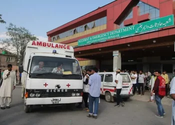 محکمہ صحت میں سیاسی ریفرنس پر تبادلے عمل میں لانے والوں کے خلاف کارروائی کا حکم