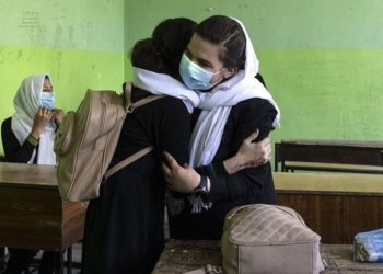 افغانستان میں لڑکیوں کی تعلیم پر جلد ’اچھی خبر‘ سنائیں گے: طالبان