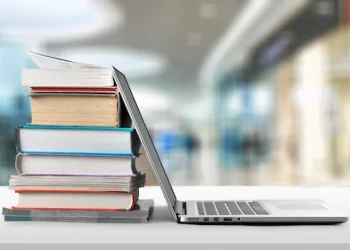 ٹیکنالوجی کا بڑھتا رجحان اور کتابوں کا مطالعہ