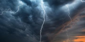 بڈگام میں آسمانی بجلی گرنے سے 3 غیر مقامی مزدور از جان
