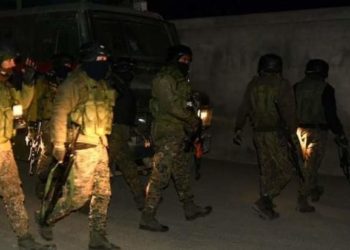 شوپیاں تصادم : جنگجووں نے راہ فرار اختیار کرنے کی خاطر عام شہریوں پر فائرنگ کی، دو شہری زخمی : پولیس