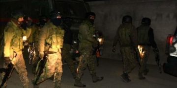 شوپیاں تصادم : جنگجووں نے راہ فرار اختیار کرنے کی خاطر عام شہریوں پر فائرنگ کی، دو شہری زخمی : پولیس