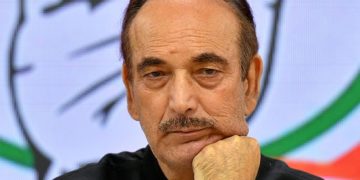 ’ہمارا ریپ بند کرو‘ کانز فلم فیسٹیول میں یوکرینی خاتون کا احتجاج