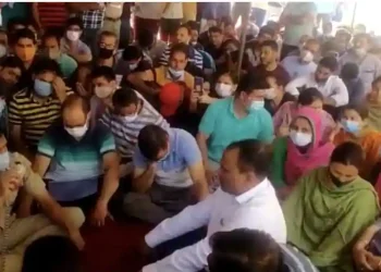 کشمیری پنڈت ملازمین کے لئے نئی پالیسی ترتیب دی جارہی ہے،جوڑے کو ایک ہی جگہ پر تعینات کرنے کا فیصلہ