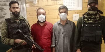 سری نگر میں دو افراد کو گرفتار کرکے ایک کلو چرس جیسا مواد بر آمد: پولیس