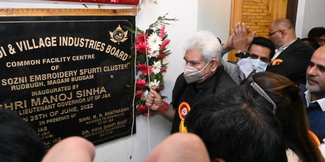 لیفٹیننٹ گورنرنے بڈگام میںسکھ ناگ سوزنی ہیریٹیج کلسٹر کا افتتاح کیا