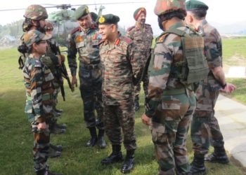 شمالی فوج کےکمانڈ نے کشمیر میں ایل او سی کے ساتھ سیکورٹی صورتحال کا جائزہ لیا