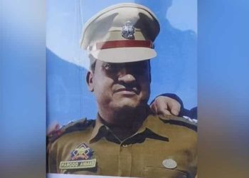 پلوامہ کے پامپور میں پولیس افسر جنگجوؤں کے ہاتھوں ہلاک:پولیس