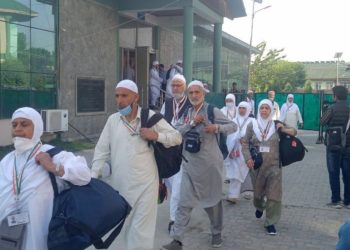 کشمیر سے عازمین حج کا پہلا قافلہ مدینہ منورہ کےلیے روانہ