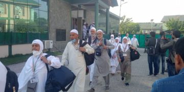 کشمیر سے عازمین حج کا پہلا قافلہ مدینہ منورہ کےلیے روانہ