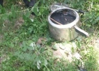 پلوامہ میں 15 کلو آئی ای ڈی ناکارہ بنا دی گئی، ملوث دو عسکریت پسند معاون گرفتار