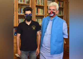بصارت سے محروم کھلاڑی عرفان میر لیفٹیننٹ گورنر سے ملاقی