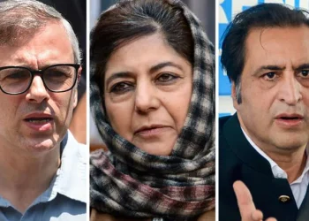 کولگام بینک منیجر ہلاکت معاملہ :عمر عبداللہ ،محبوبہ مفتی اور سجاد غنی لون کی مذمت