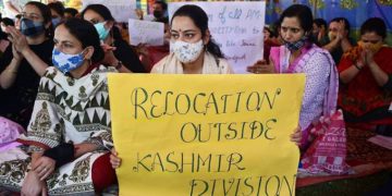 مزید دو سو کشمیری پنڈت اساتذہ کی سری نگر ٹرانسفر، نان ٹیچنگ ہندو ملازمین کی لسٹ بھی ترتیب دی جارہی ہے