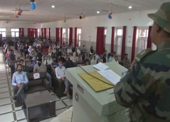 فوجی جوانوں نے پونچھ میں نوجوانوں کو اگنی پتھ اسکیم کے سلسلے میں کیا بیدار