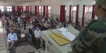 فوجی جوانوں نے پونچھ میں نوجوانوں کو اگنی پتھ اسکیم کے سلسلے میں کیا بیدار
