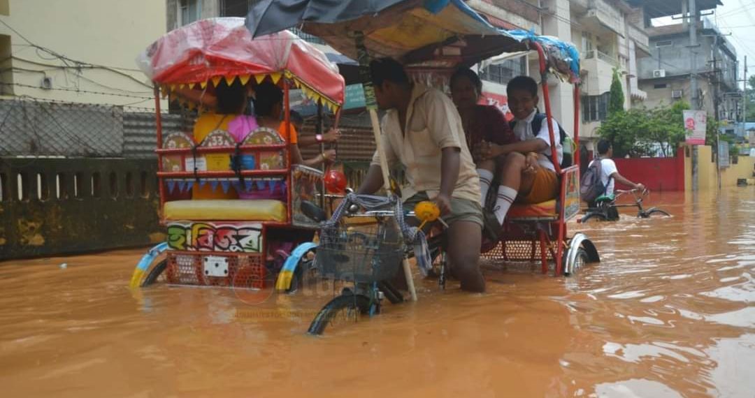 آسام کے 33 اضلاع میں سیلاب کاقہر، 42 لاکھ سے زیادہ لوگ متاثر