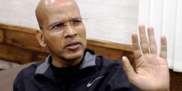 جموں و کشمیر کے معطل آئی پی ایس افسر نے استعفیٰ دیا، سیاست میں شامل ہونے کا اشارہ
