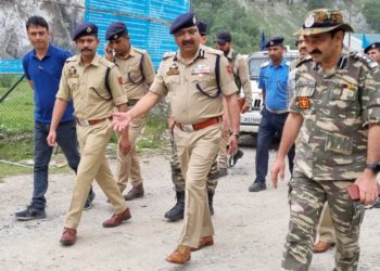 پولیس چیف نے بالہ تل اور دومیل می سیکورٹی صورتحال کا جائزہ لیا، باہمی تال میل بنائے رکھنے پر زور