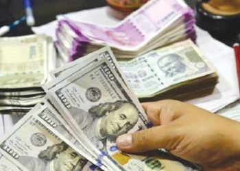 روپیہ ریکارڈ نچلی سطح پر پہنچ گیا