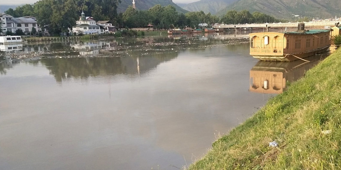 بالائی علاقوں میں بارشیں رکیں، دریائے جہلم میں پانی کی سطح میں کمی متوقع