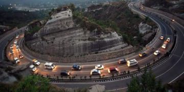 سری نگر- جموں قومی شاہراہ پر یک طرفہ ٹریفک بحال