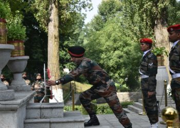کرگل وجے دیوس :سری نگر میں قائم فوج کی چنار کور نے کرگل وجے دیوس منایا