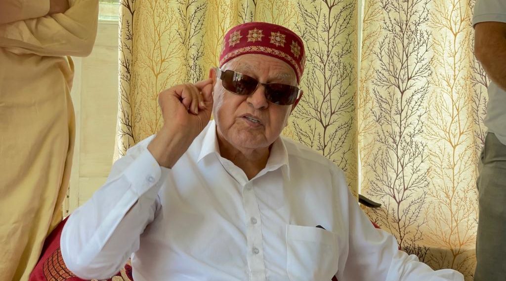 موجودہ چیلنجوں کا مقابلہ کرنے کیلئے تینوں خطوں کے عوام کو صف آراء ہونے کی ضرورت : ڈاکٹر فاروق عبداللہ