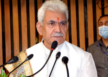 کچھ لوگ جموں و کشمیر میں امن، سیاحت کے عروج، ترقی سے خوش نہیں: ایل جی منوج سنہا