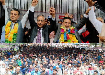 ہم وہی وعدے کرتے ہیں، جنہیں پورا کرنا ممکن ہو؛ جھوٹ اور فریب میں یقین نہیں رکھتے : الطاف بخاری