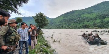 پونچھ سیلاب میں پھنسے 26 افراد کو بچانے کیلئےآپریشن جاری