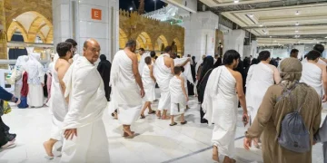 غیر ویکسین یافتہ افراد کو حرمین میں نماز کی اجازت